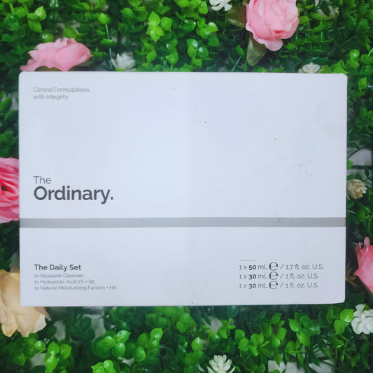 The Daily Set with Hyaluronic Acid Serum